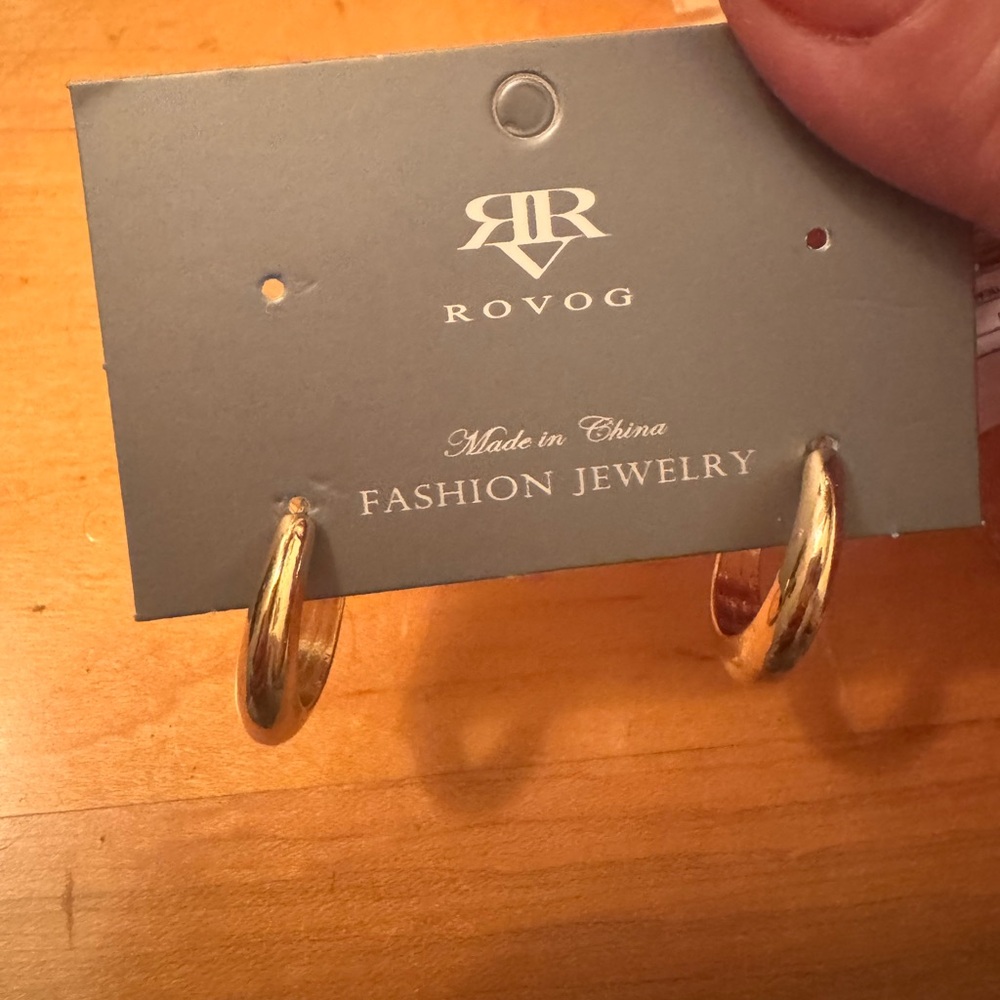 OVO Elegant Gold Hoop Earrings